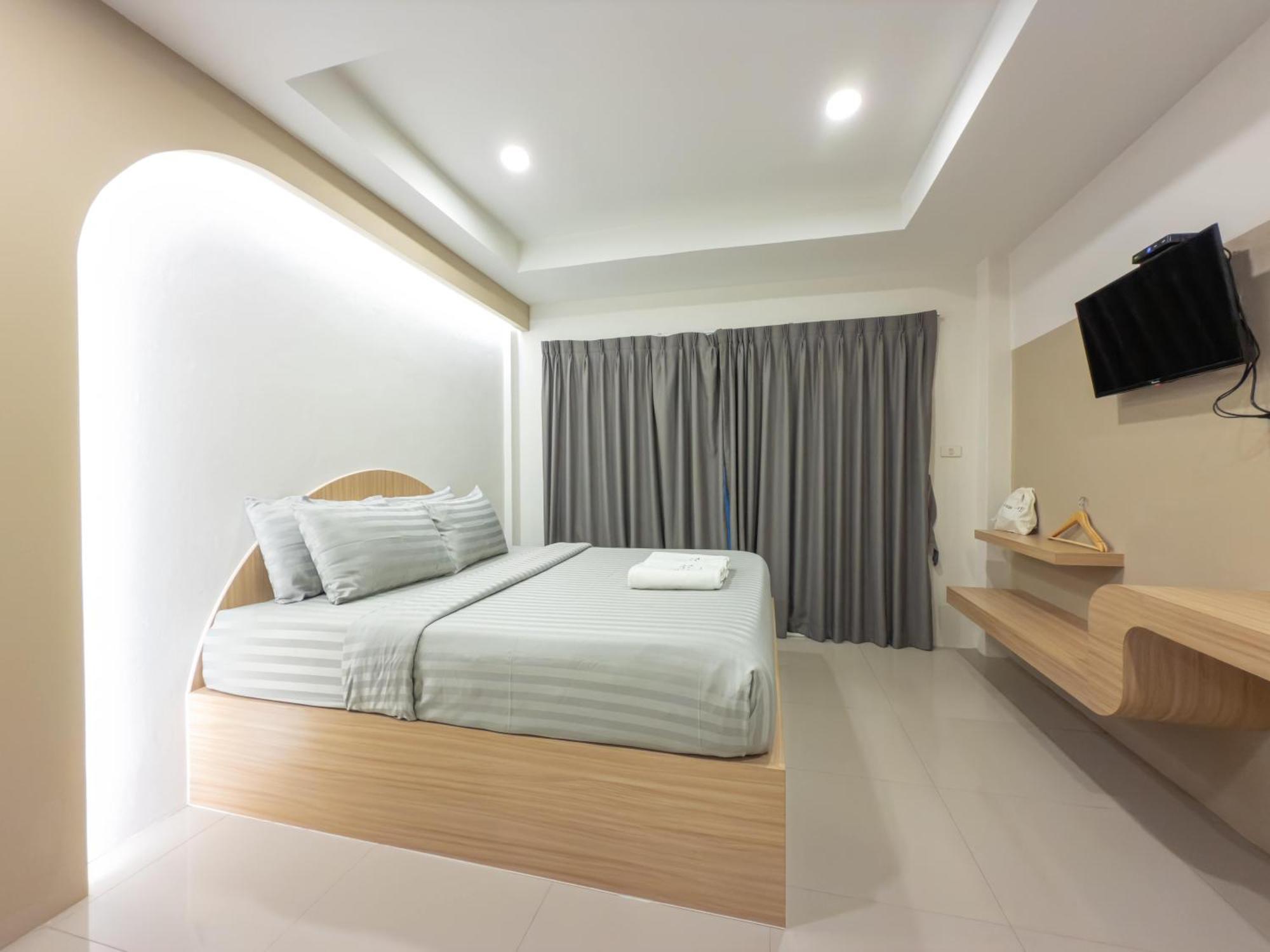 Hotel The Seathru Koh Larn Pattaya Exterior foto