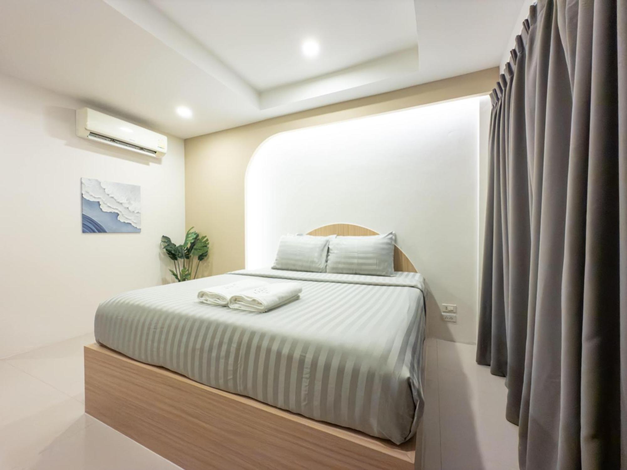 Hotel The Seathru Koh Larn Pattaya Exterior foto