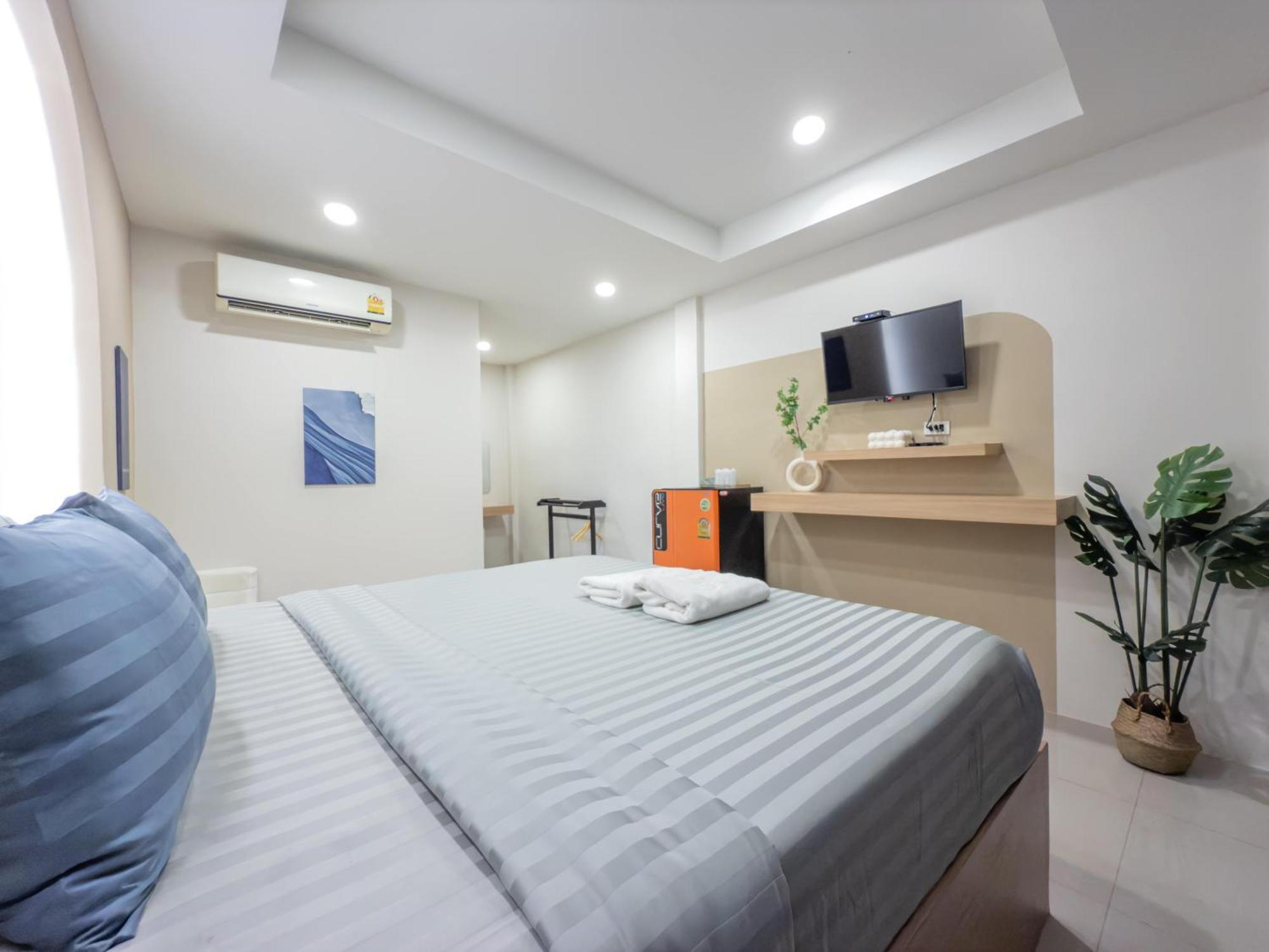 Hotel The Seathru Koh Larn Pattaya Exterior foto