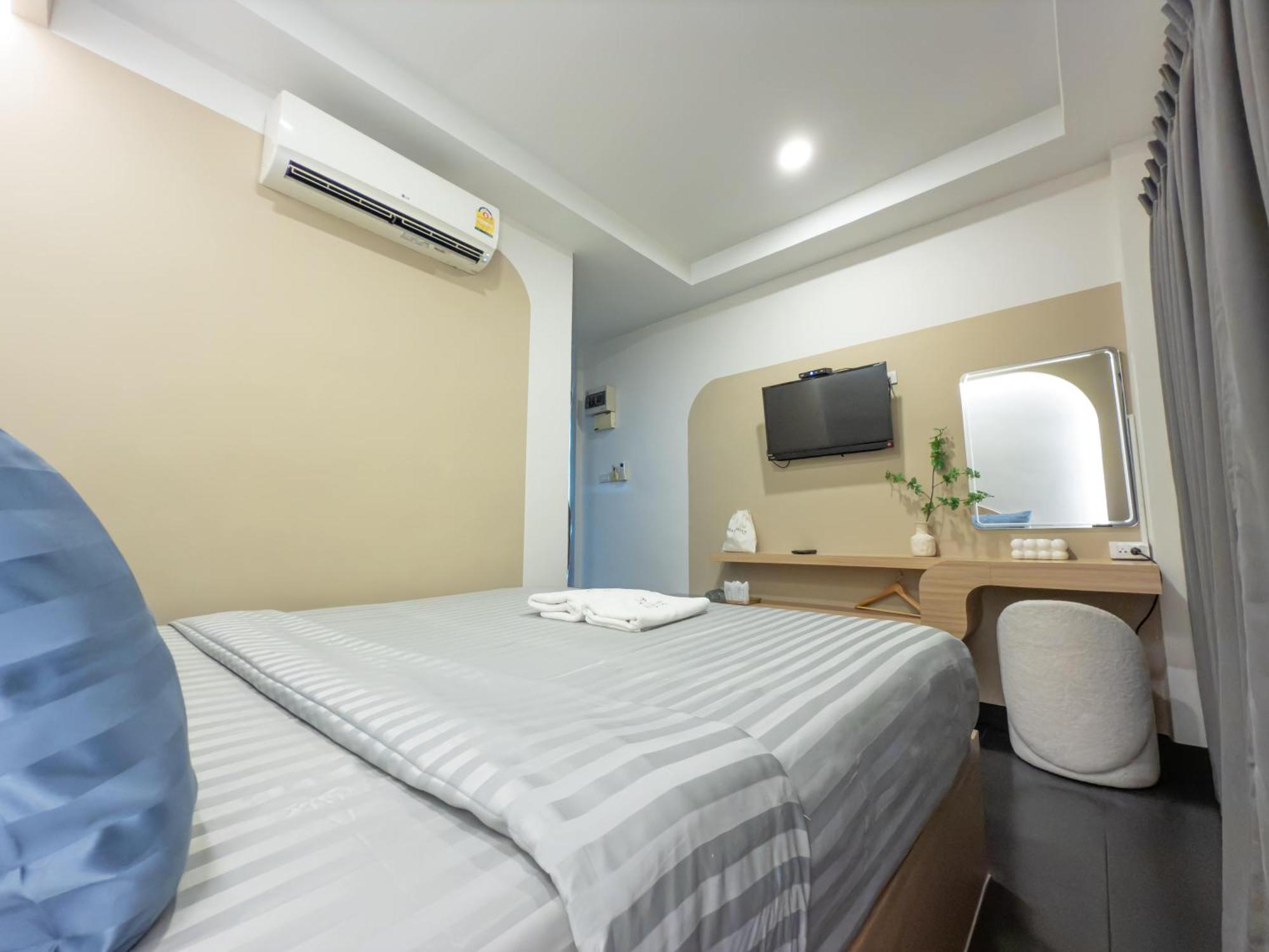 Hotel The Seathru Koh Larn Pattaya Exterior foto